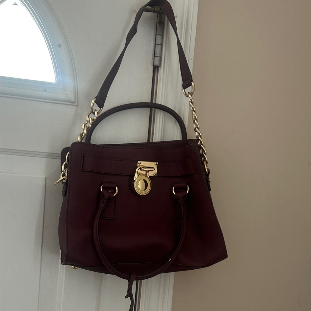 Elegant Burgundy Handbag